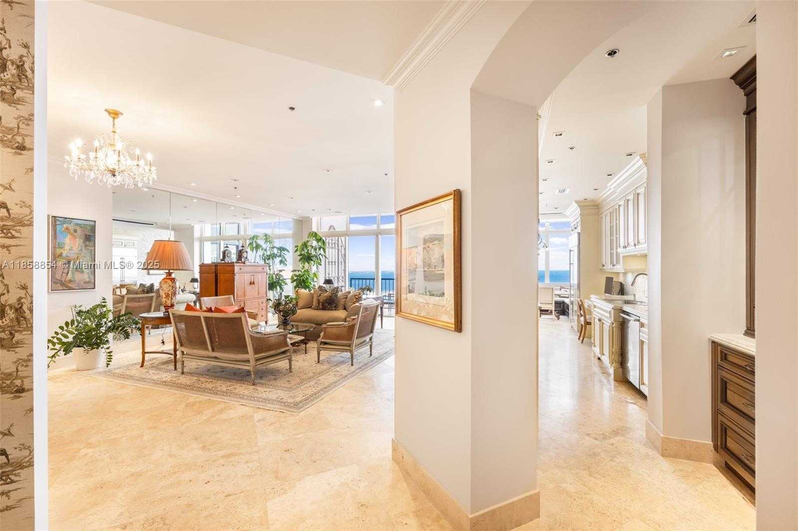 Small Image of 1581 BRICKELL AVE #T104, Miami Number 5