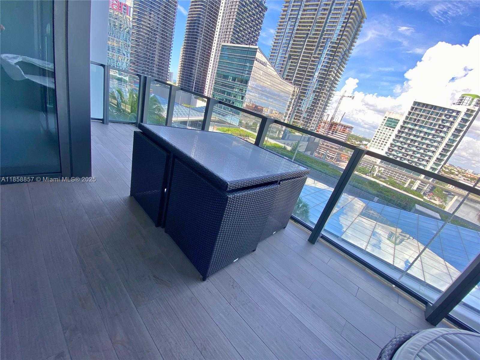 Small Image of 68 SOUTH EAST 6TH ST #1008, Miami Number 16