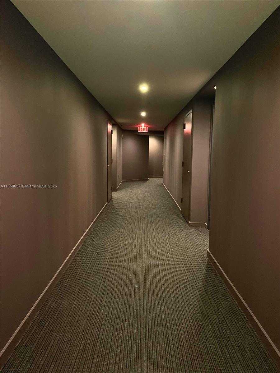 Small Image of 68 SOUTH EAST 6TH ST #1008, Miami Number 17