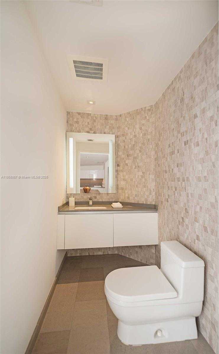 Small Image of 68 SOUTH EAST 6TH ST #1008, Miami Number 36