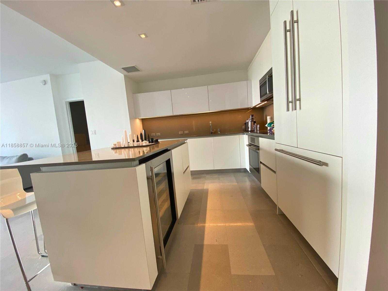 Small Image of 68 SOUTH EAST 6TH ST #1008, Miami Number 6