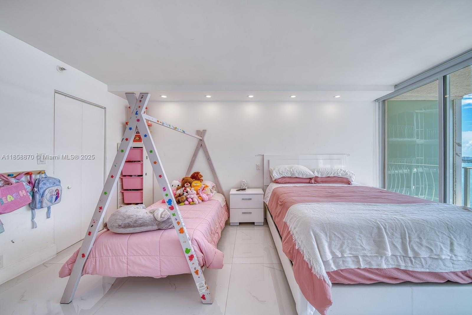 Small Image of 7601 EAST TREASURE DR #2424, North Bay Village Number 27