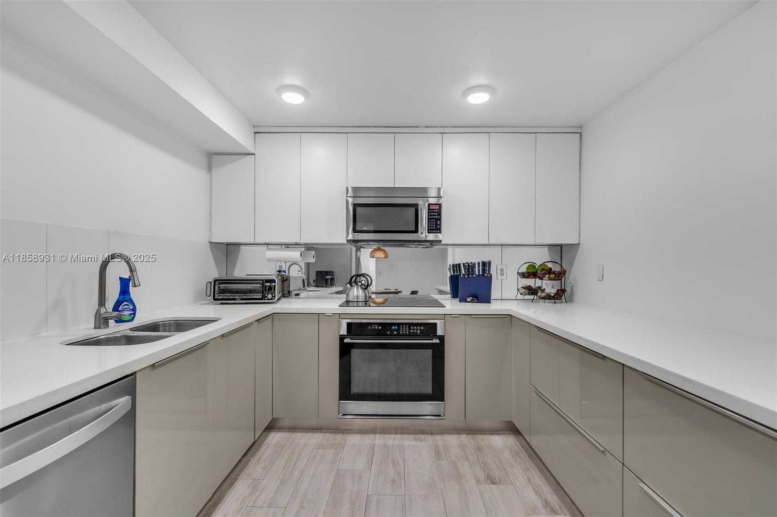 Small Image of 9735 NORTH WEST 52ND ST #223, Doral Number 12