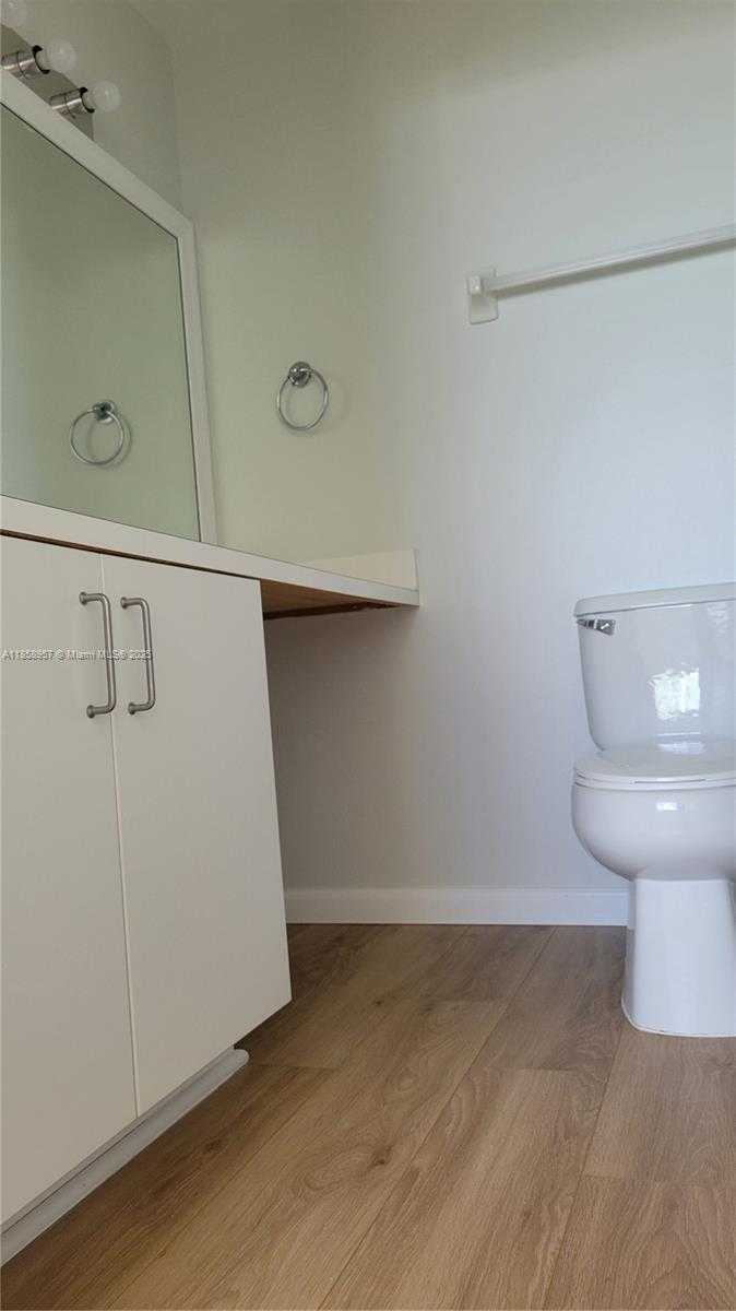 Small Image of 16731 HEMINGWAY DR, Weston Number 11