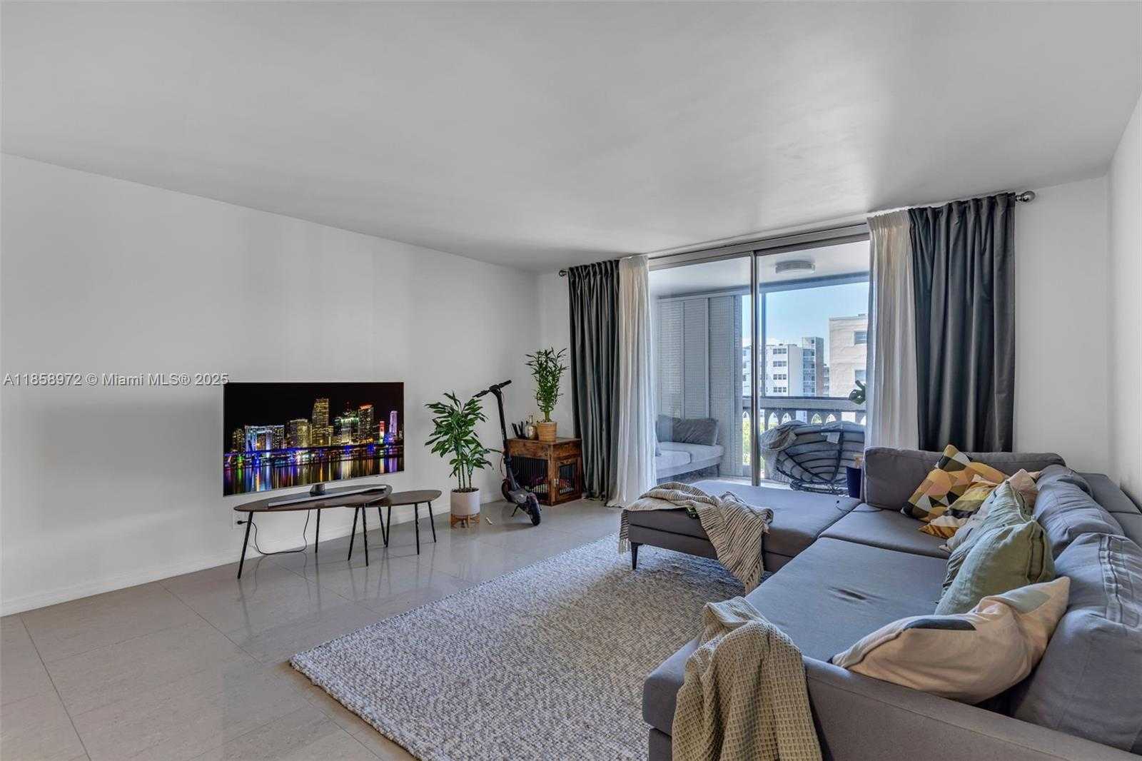 Small Image of 301 NORTH EAST 14TH AVE #601, Hallandale Beach Number 3