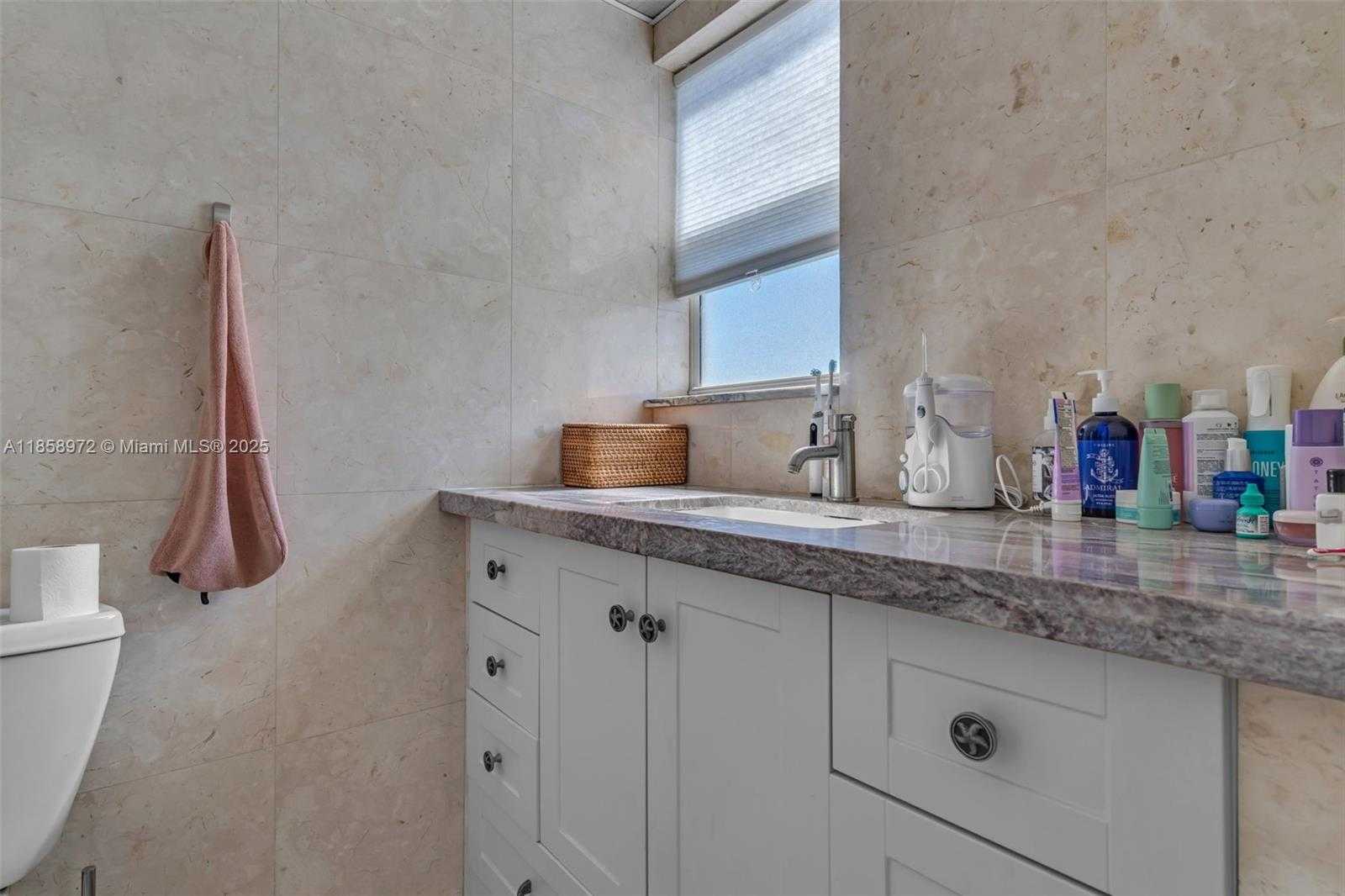 Small Image of 301 NORTH EAST 14TH AVE #601, Hallandale Beach Number 9