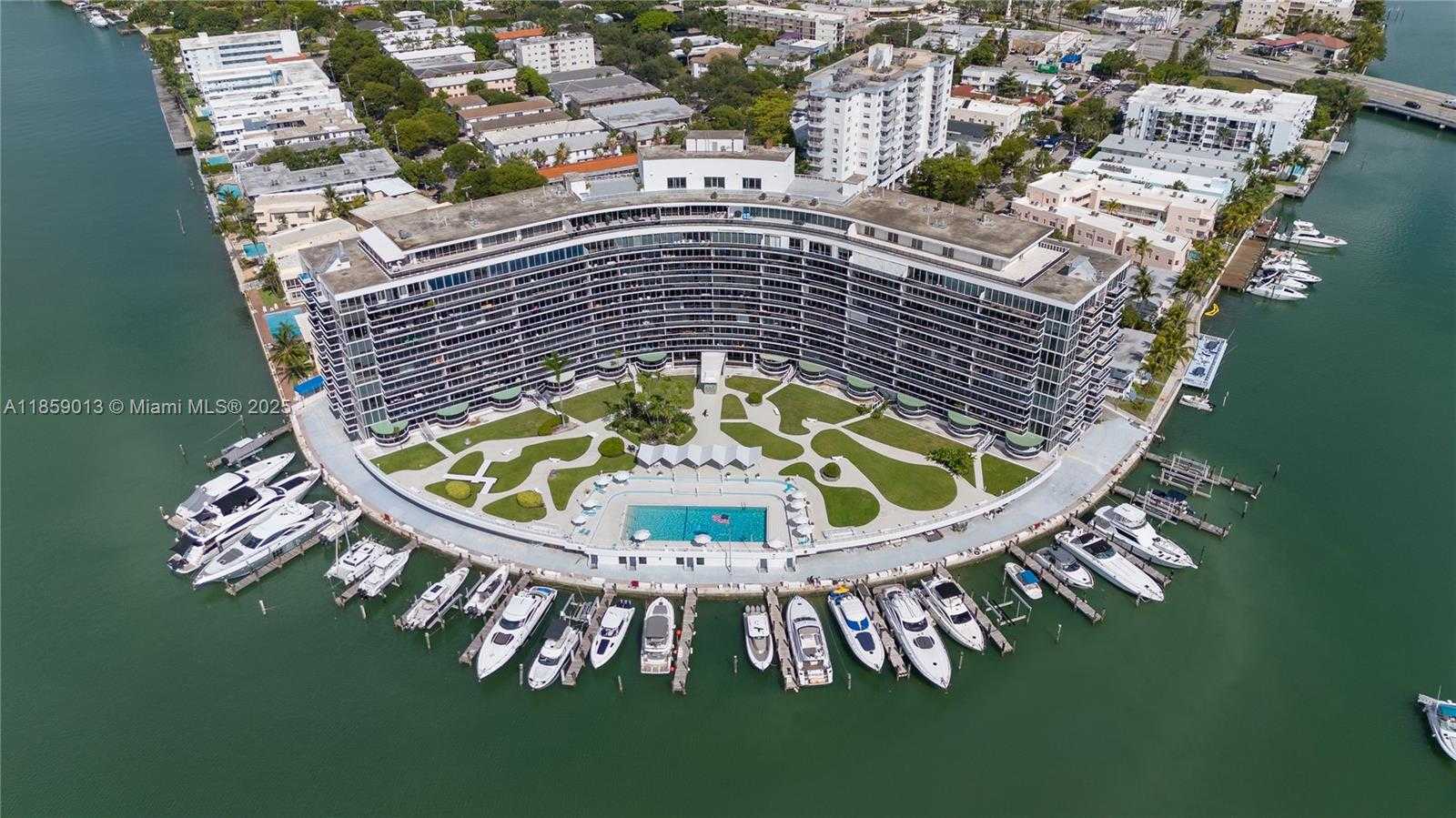 Small Image of 900 BAY DR #914, Miami Beach Number 15