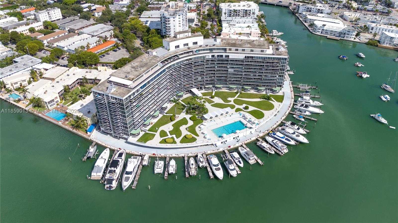 Small Image of 900 BAY DR #914, Miami Beach Number 18
