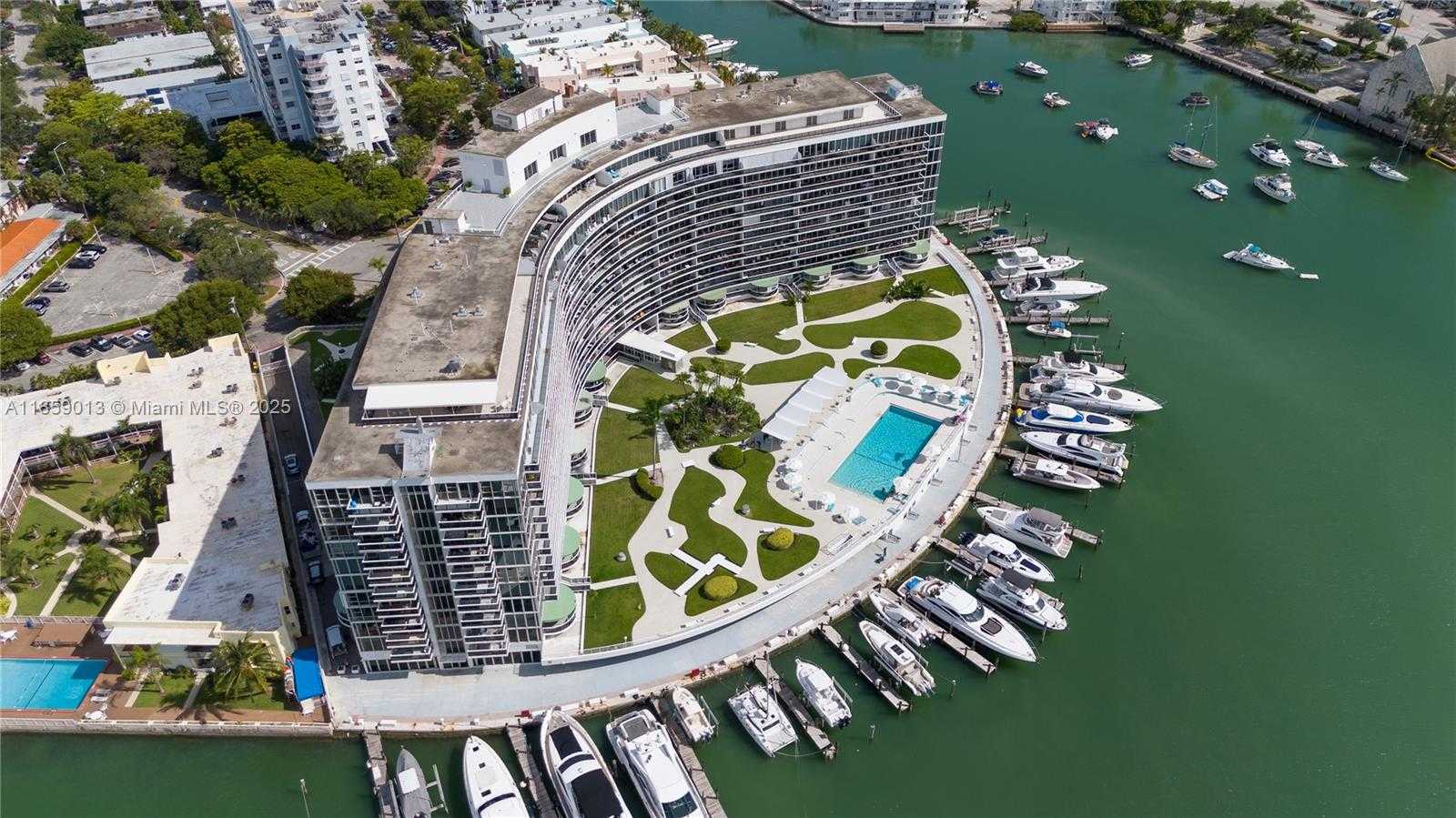 Small Image of 900 BAY DR #914, Miami Beach Number 19
