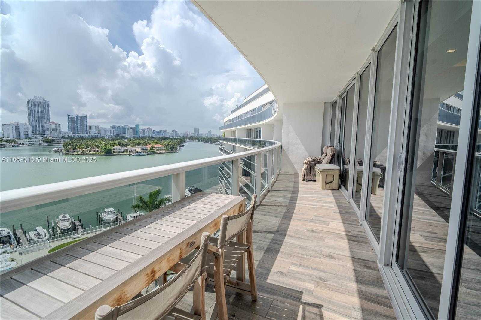 Small Image of 900 BAY DR #914, Miami Beach Number 2