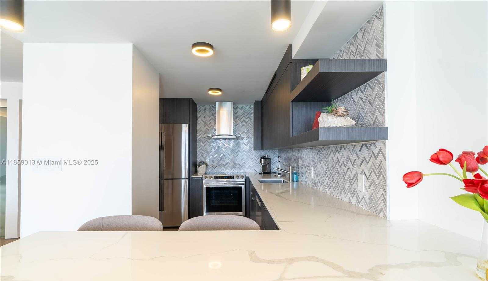 Small Image of 900 BAY DR #914, Miami Beach Number 7