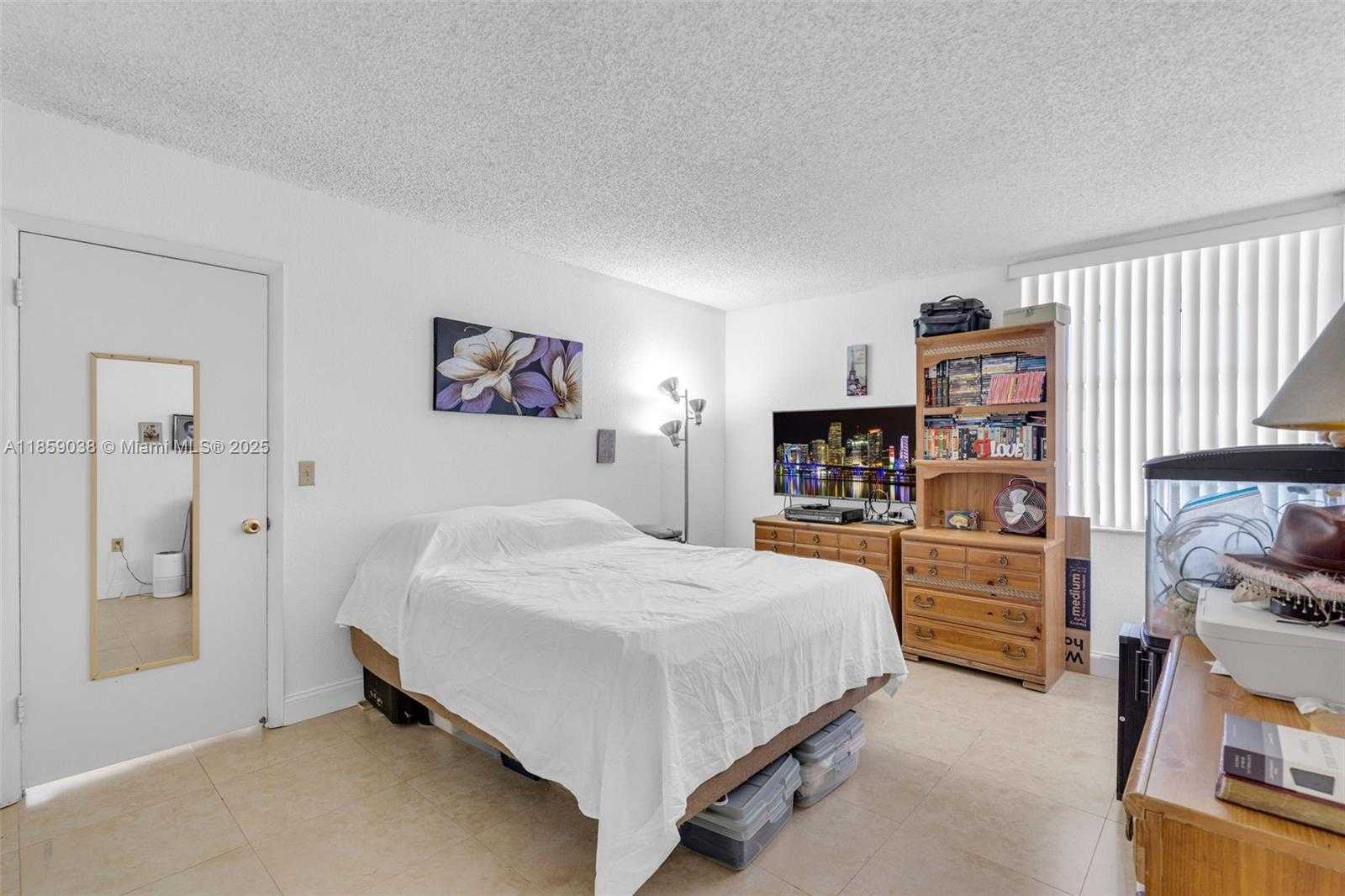Small Image of 1900 WEST 68TH ST #F302, Hialeah Number 13