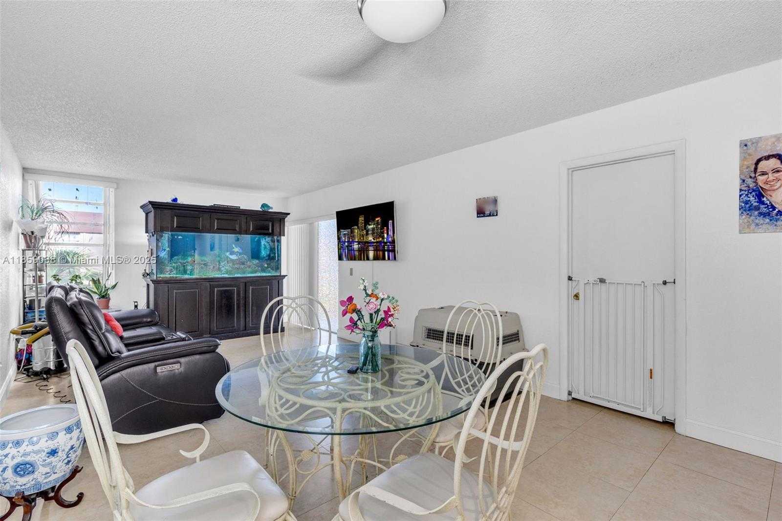 Small Image of 1900 WEST 68TH ST #F302, Hialeah Number 2