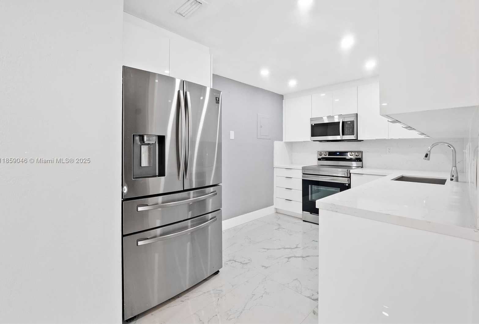 Small Image of 780 NORTH EAST 69TH ST #905, Miami Number 11