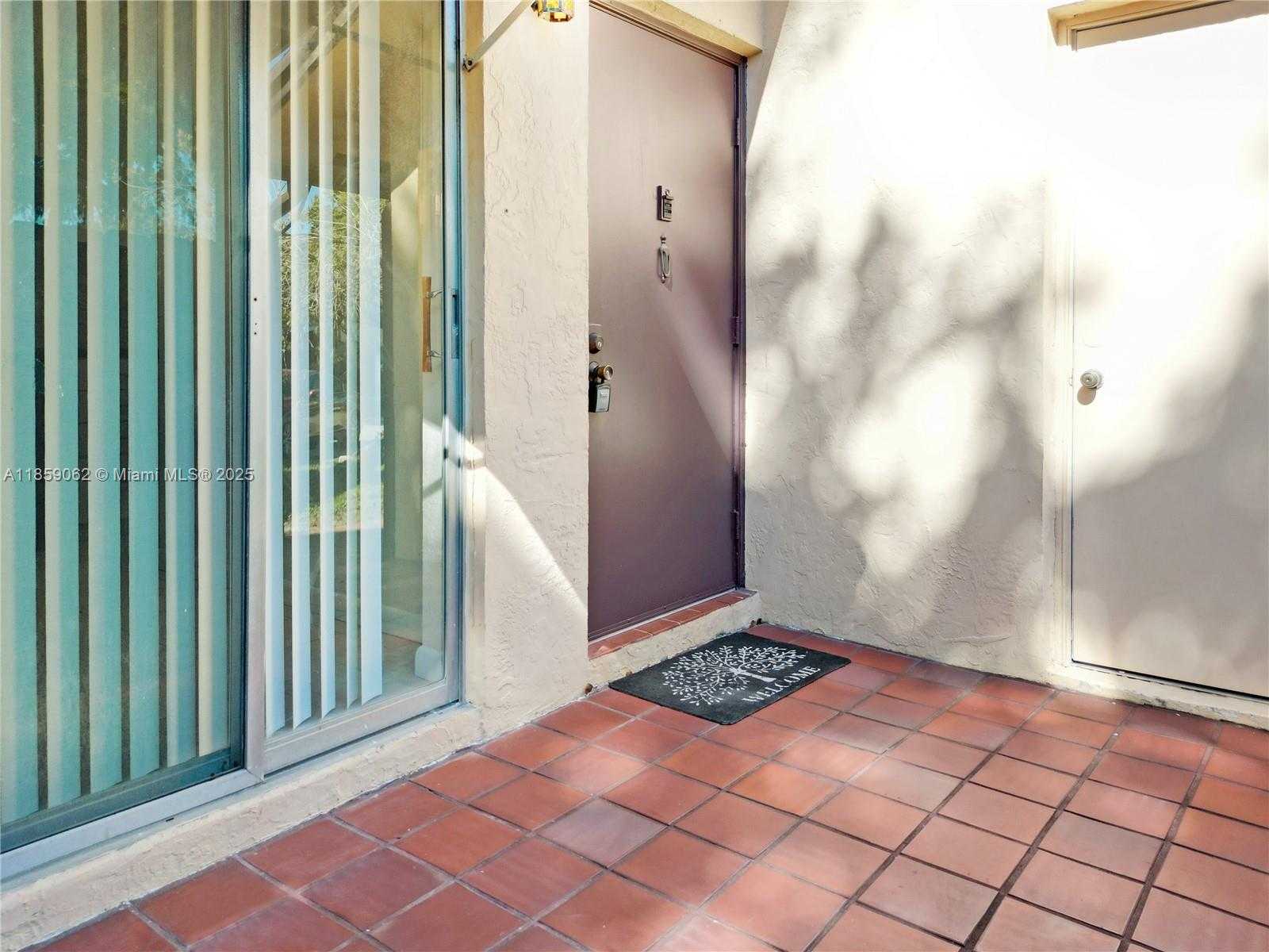 Small Image of 114 ESSEX RD #1-36, Hollywood Number 20