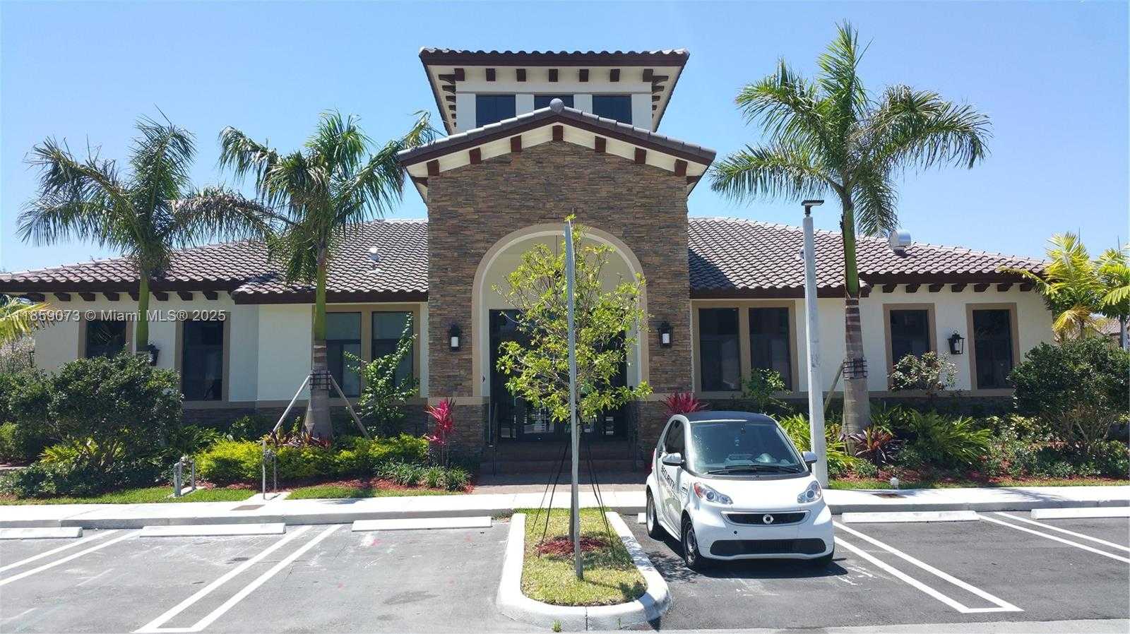 Small Image of 15075 SOUTH WEST 113TH TER #15075, Miami Number 22