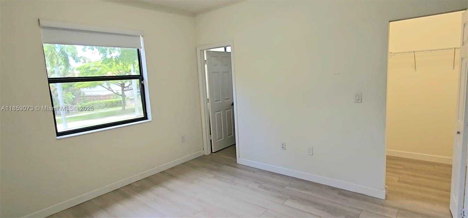 Small Image of 15075 SOUTH WEST 113TH TER #15075, Miami Number 31