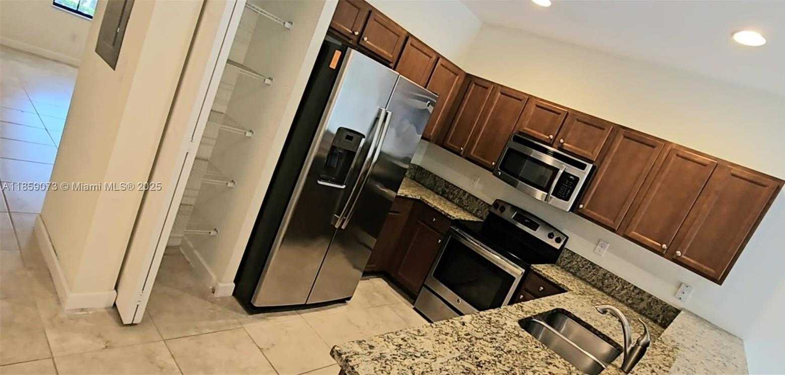 Small Image of 15075 SOUTH WEST 113TH TER #15075, Miami Number 6