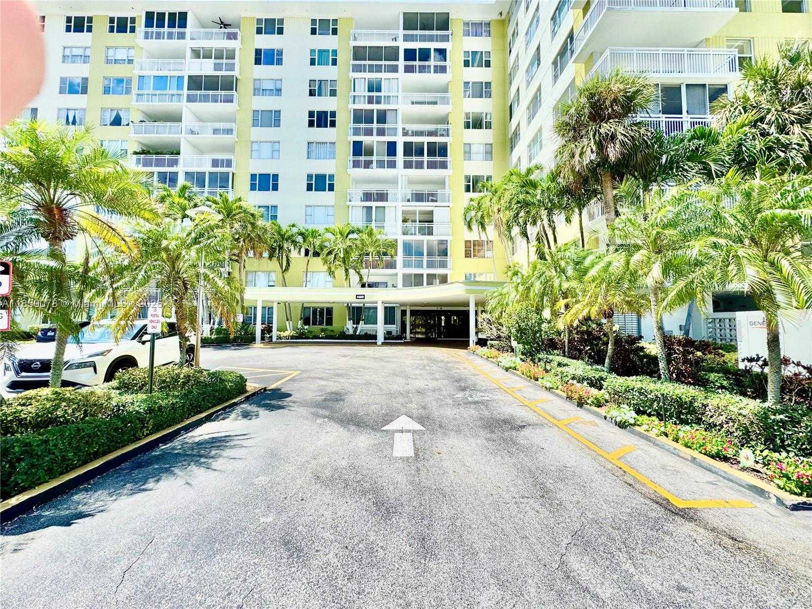 Small Image of 4400 HILLCREST DR #520C, Hollywood Number 4