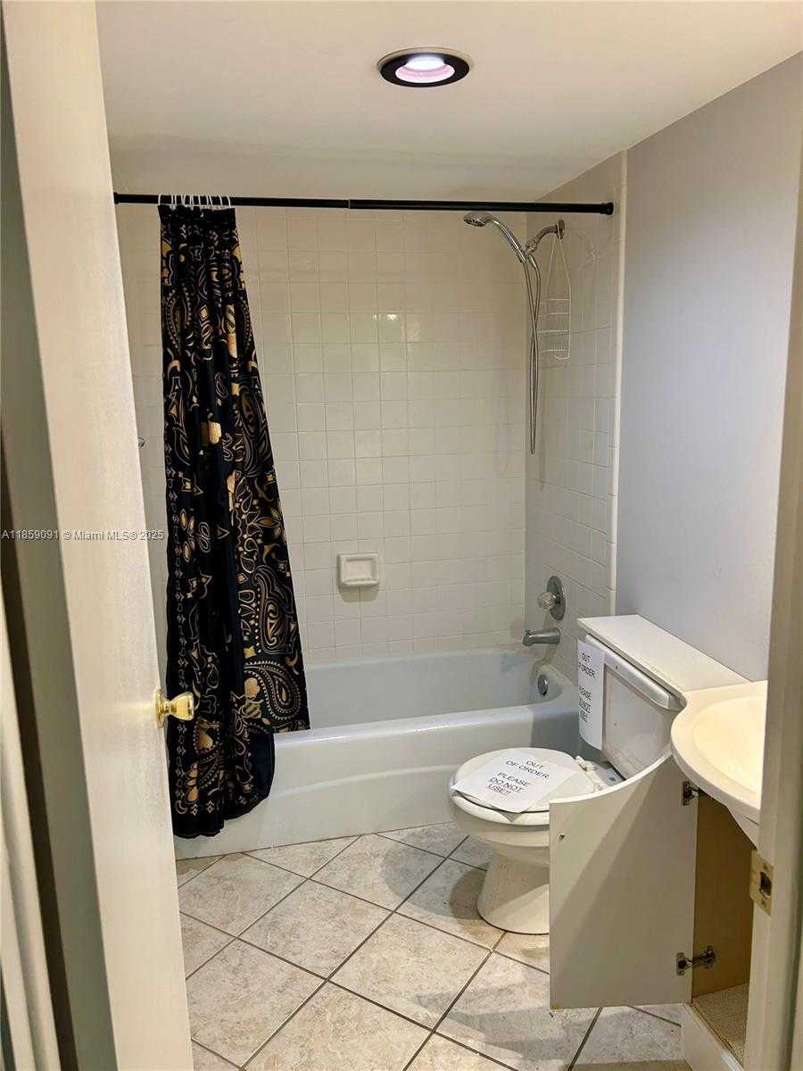 Small Image of 801 WEST OAKLAND PARK BLVD #C12, Oakland Park Number 13