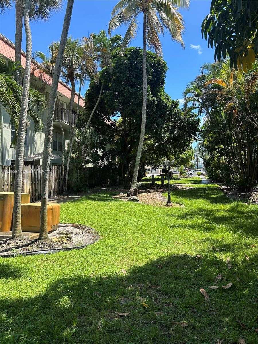 Small Image of 801 WEST OAKLAND PARK BLVD #C12, Oakland Park Number 21