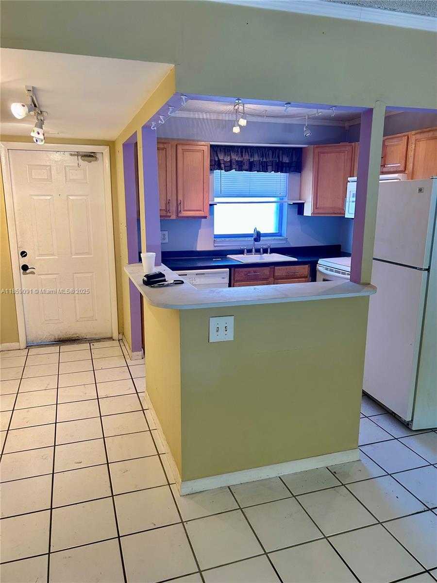 Small Image of 801 WEST OAKLAND PARK BLVD #C12, Oakland Park Number 6