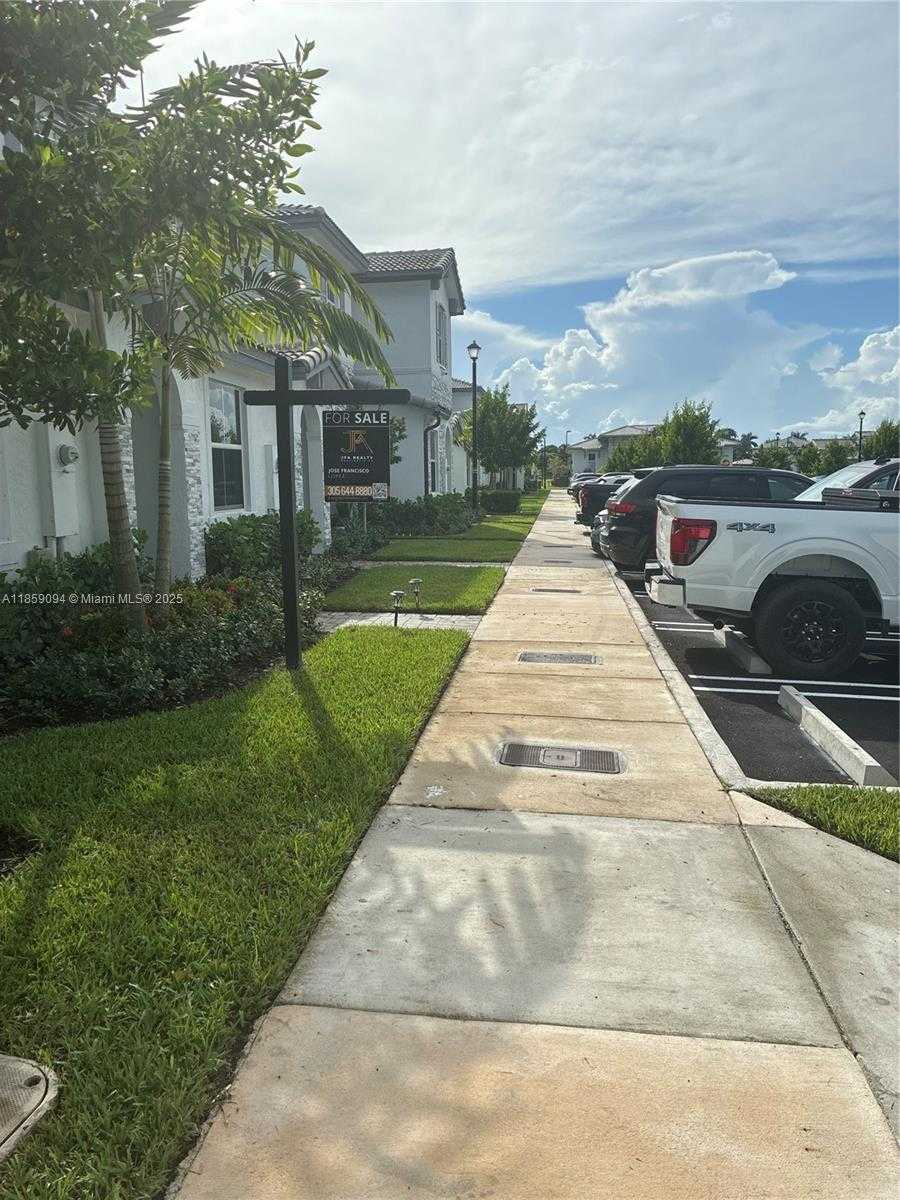 Small Image of 16300 SW 291st St, Homestead, FL 33033, USA Number 4