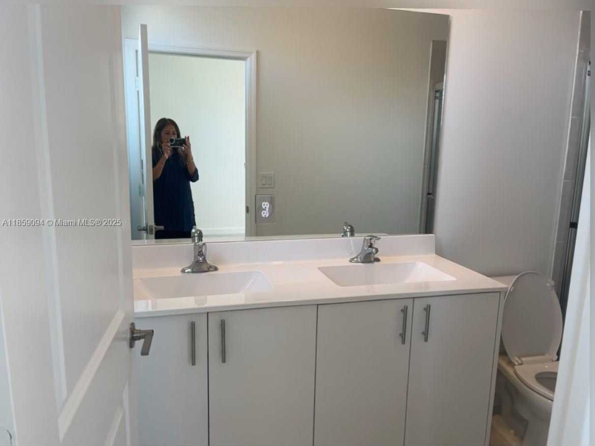 Small Image of 16300 SW 291st St, Homestead, FL 33033, USA Number 9