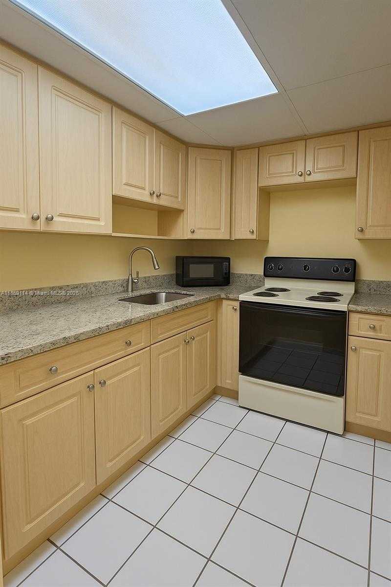 Small Image of 4709 NORTH WEST 7TH ST #105-9, Miami Number 11