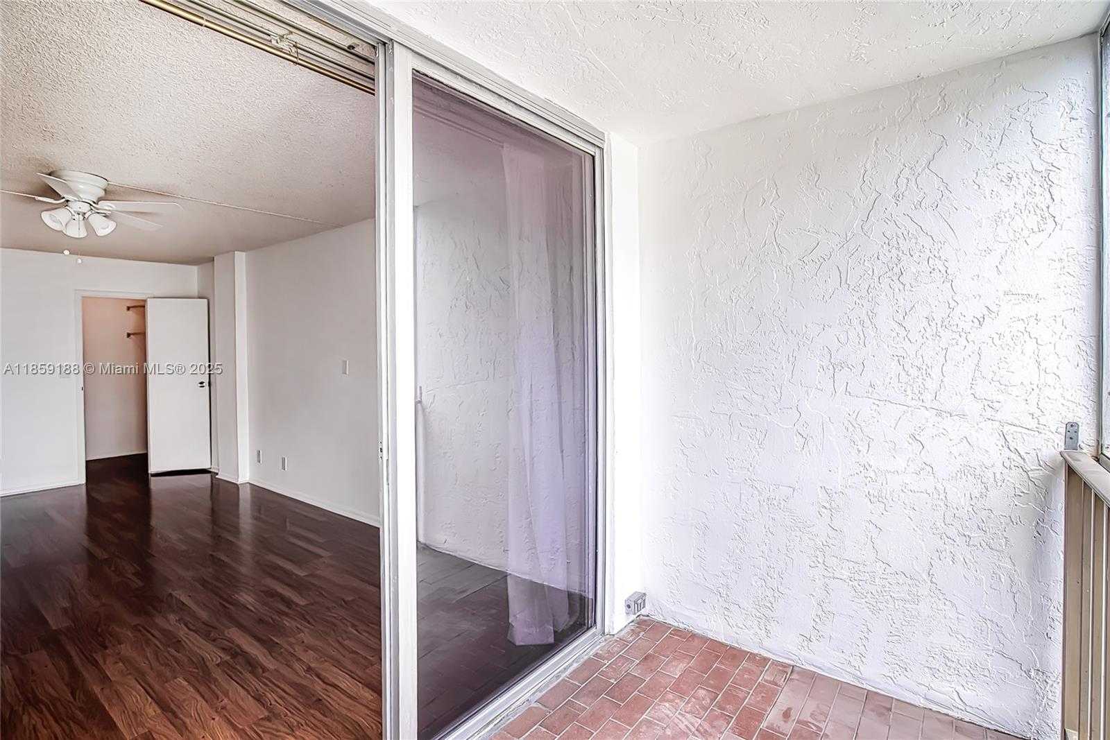 Small Image of 601 THREE ISLANDS BLVD #416, Hallandale Beach Number 35