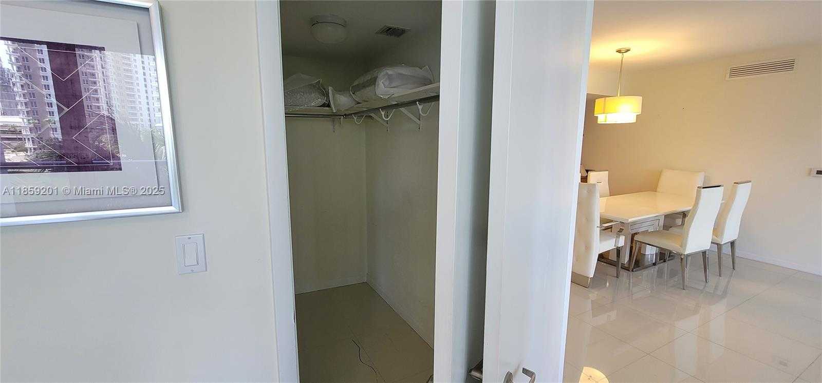 Small Image of 495 BRICKELL AVE #420, Miami Number 20
