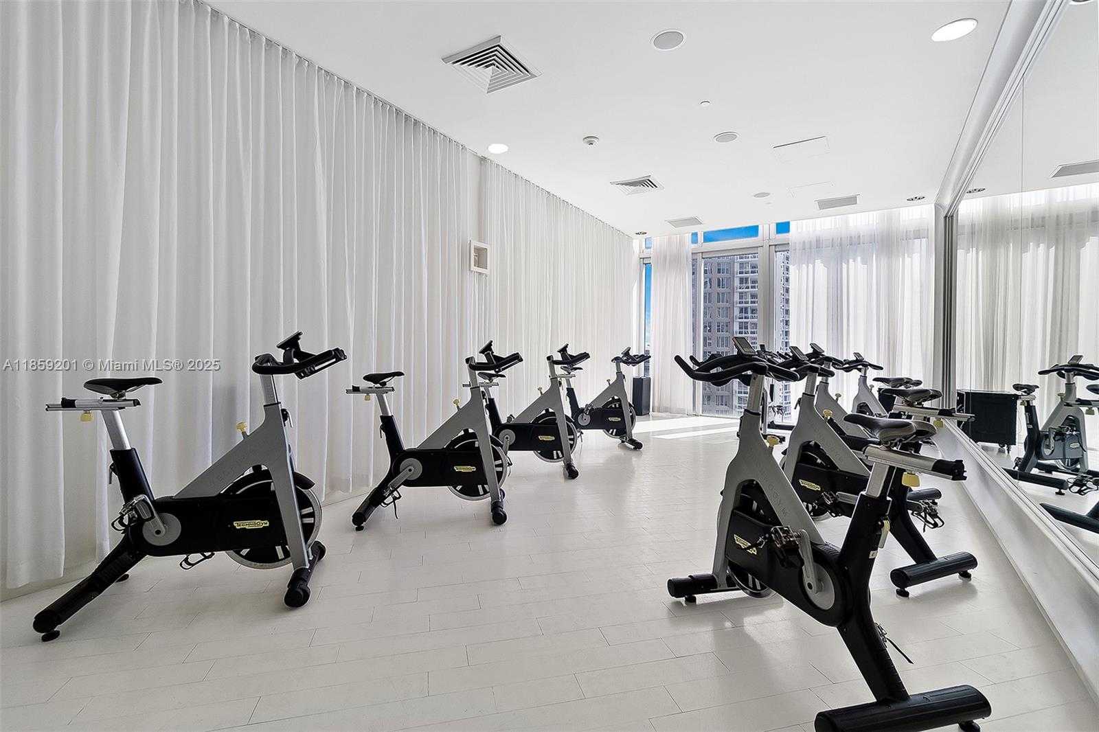 Small Image of 495 BRICKELL AVE #420, Miami Number 61