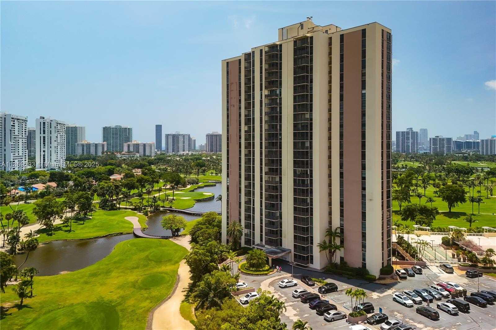 Small Image of 20379 WEST COUNTRY CLUB DR #1239, Aventura Number 29