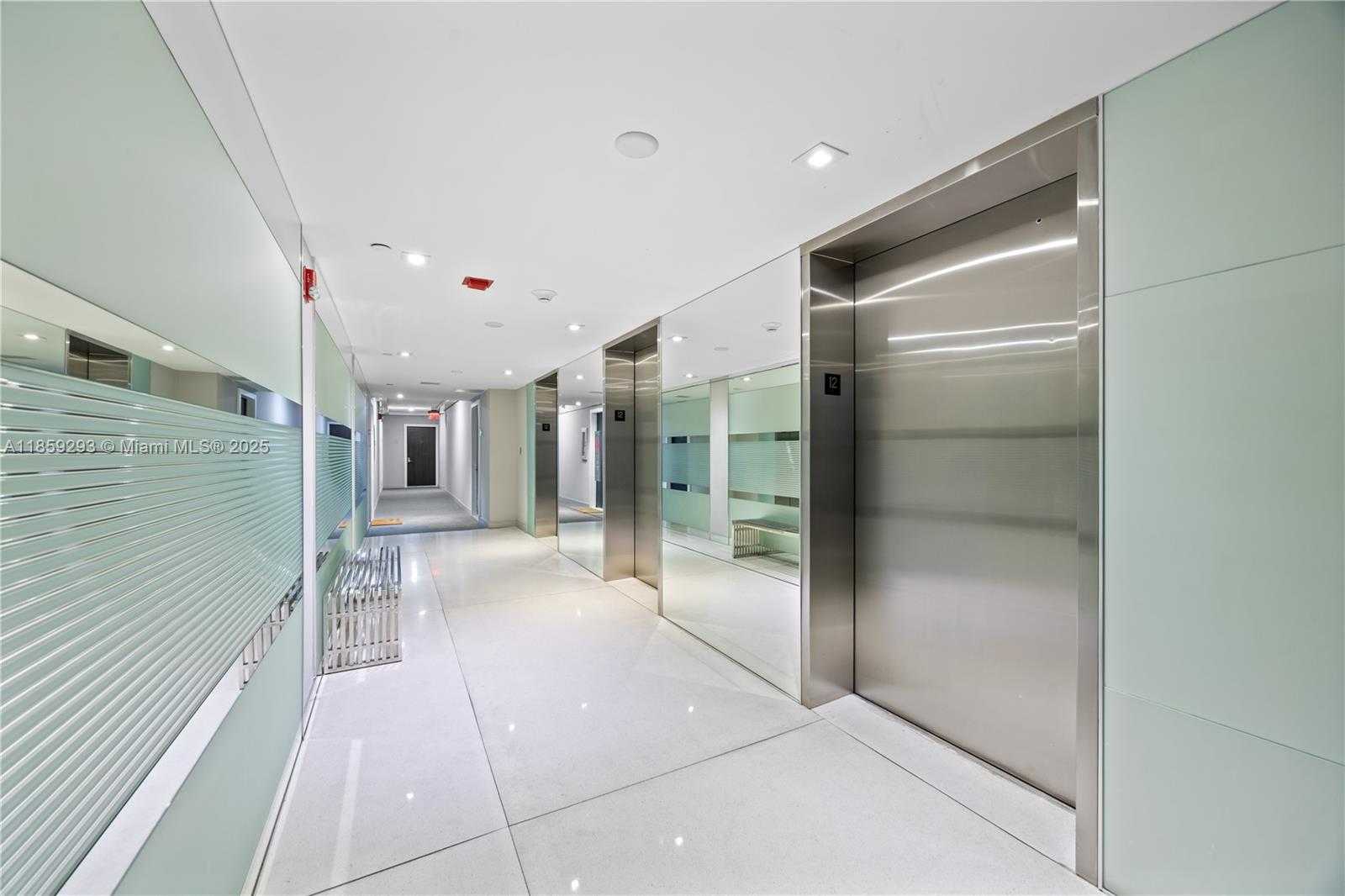 Small Image of 20379 WEST COUNTRY CLUB DR #1239, Aventura Number 31