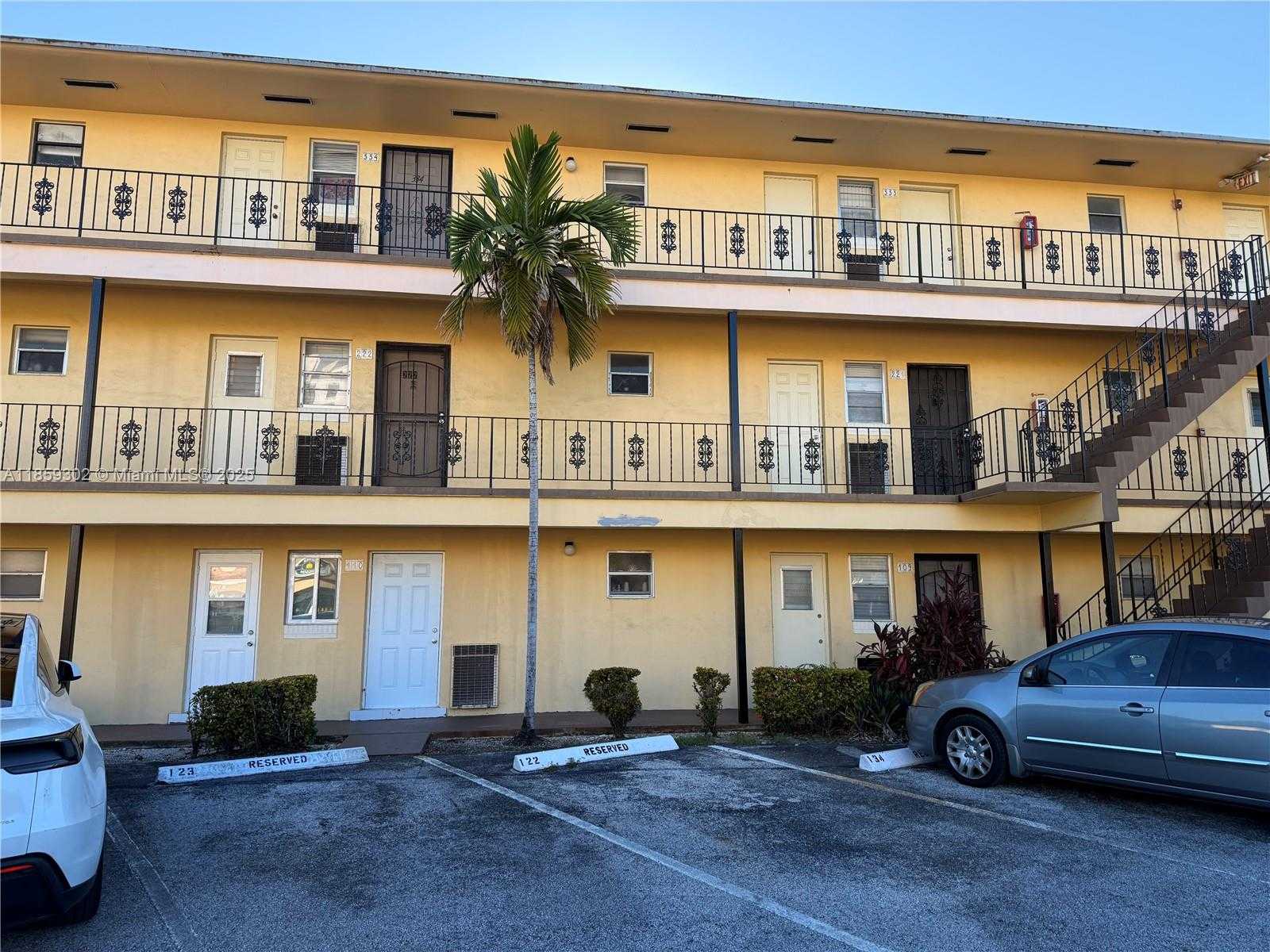 Small Image of 20201 NORTH EAST 29TH CT #D109, Aventura Number 15