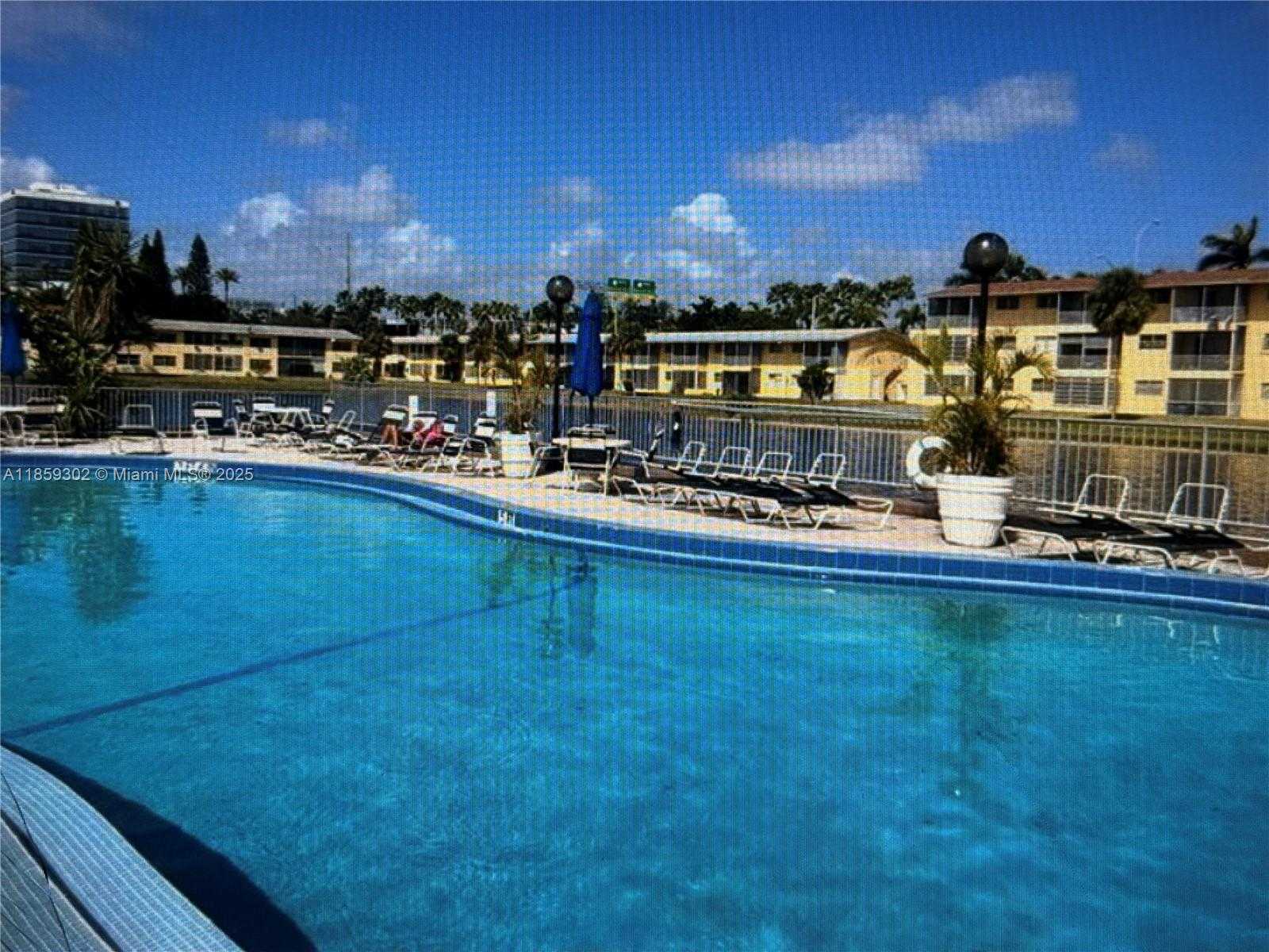 Small Image of 20201 NORTH EAST 29TH CT #D109, Aventura Number 19