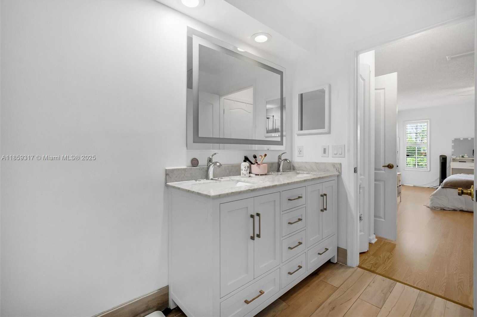 Small Image of 9280 BOCA GARDENS PKWY #B, Boca Raton Number 14