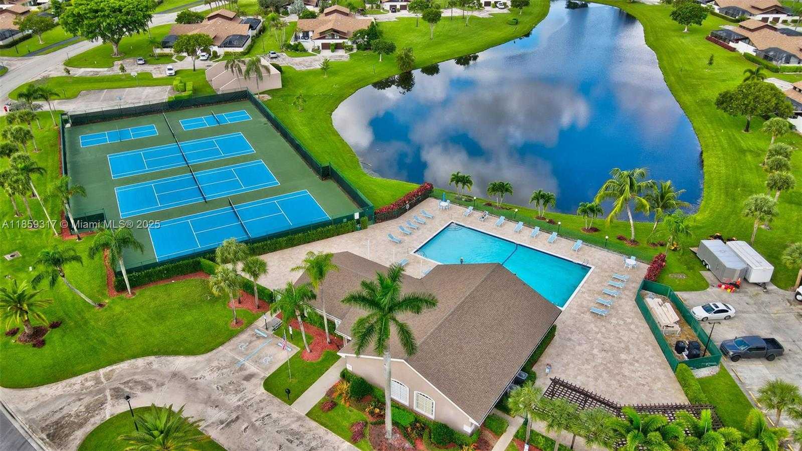 Small Image of 9280 BOCA GARDENS PKWY #B, Boca Raton Number 42