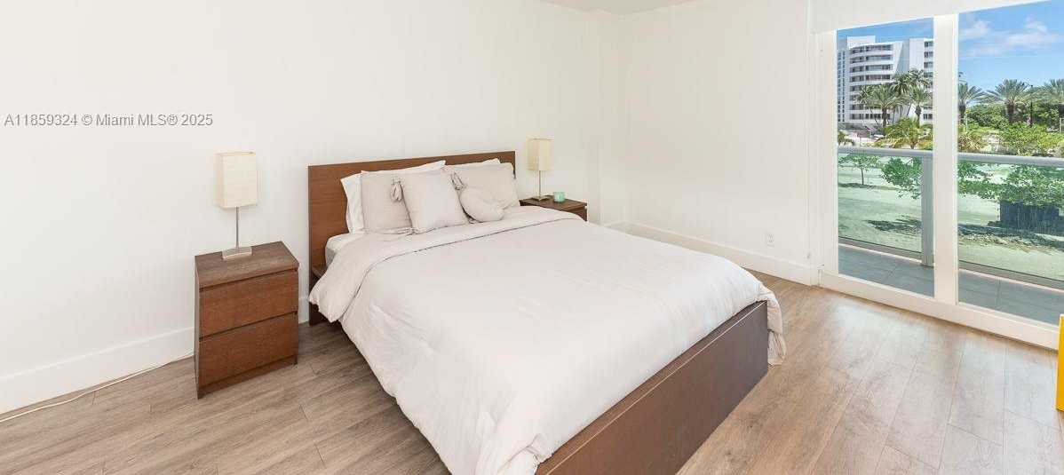 Small Image of 100 BAYVIEW DR #210, Sunny Isles Beach Number 11