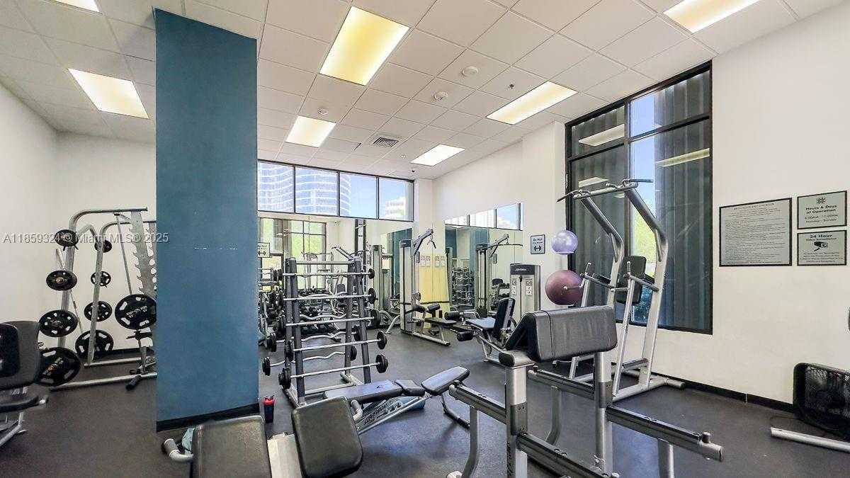 Small Image of 100 BAYVIEW DR #210, Sunny Isles Beach Number 20