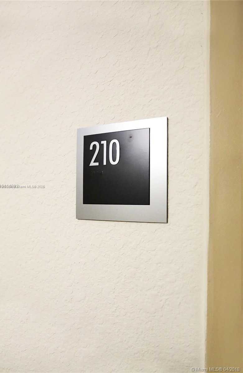 Small Image of 100 BAYVIEW DR #210, Sunny Isles Beach Number 23