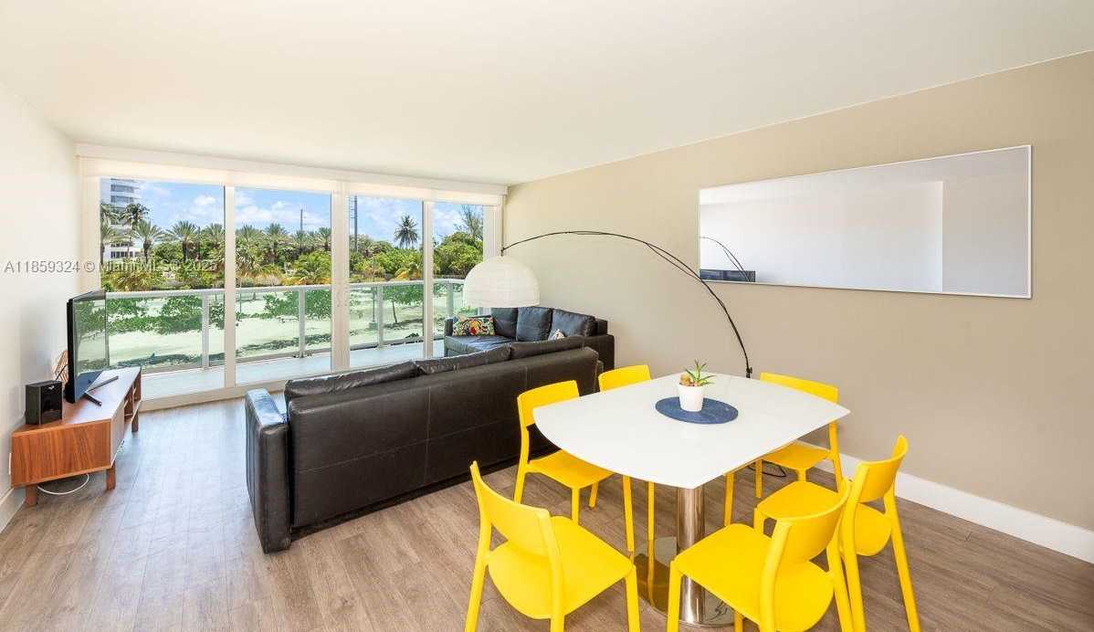 Small Image of 100 BAYVIEW DR #210, Sunny Isles Beach Number 3