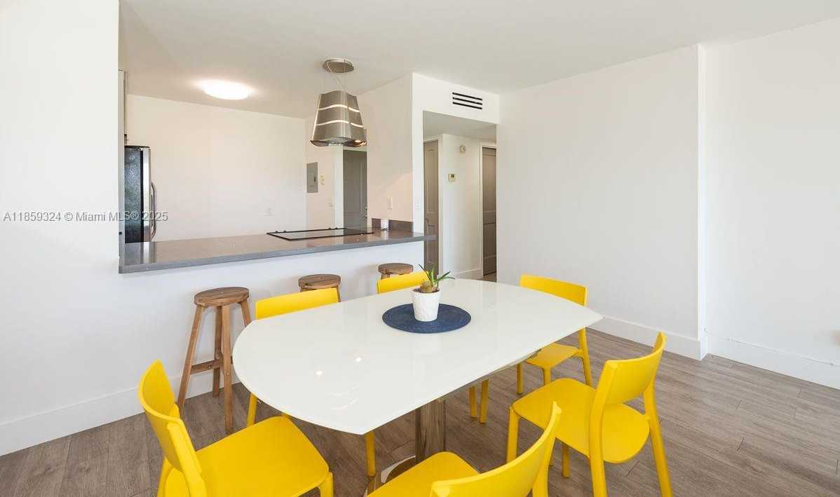 Small Image of 100 BAYVIEW DR #210, Sunny Isles Beach Number 7