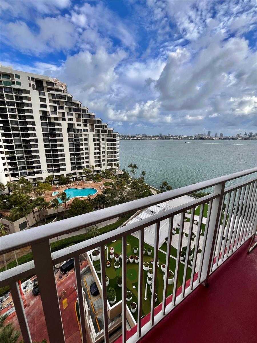 Small Image of 770 CLAUGHTON ISLAND DR #1405, Miami Number 10