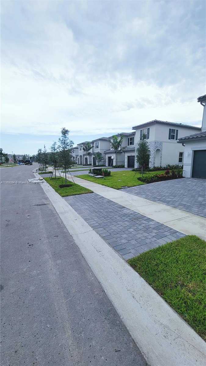 Small Image of 12010 NORTH WEST 47TH MNR, Coral Springs Number 2