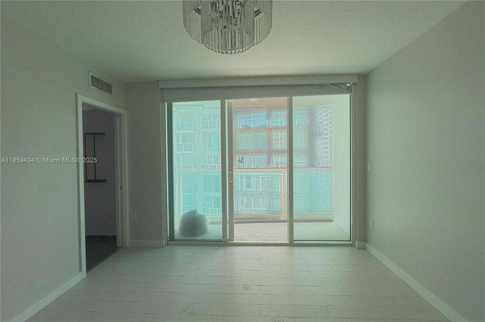 Small Image of 31 SOUTH EAST 5TH ST #2610, Miami Number 21