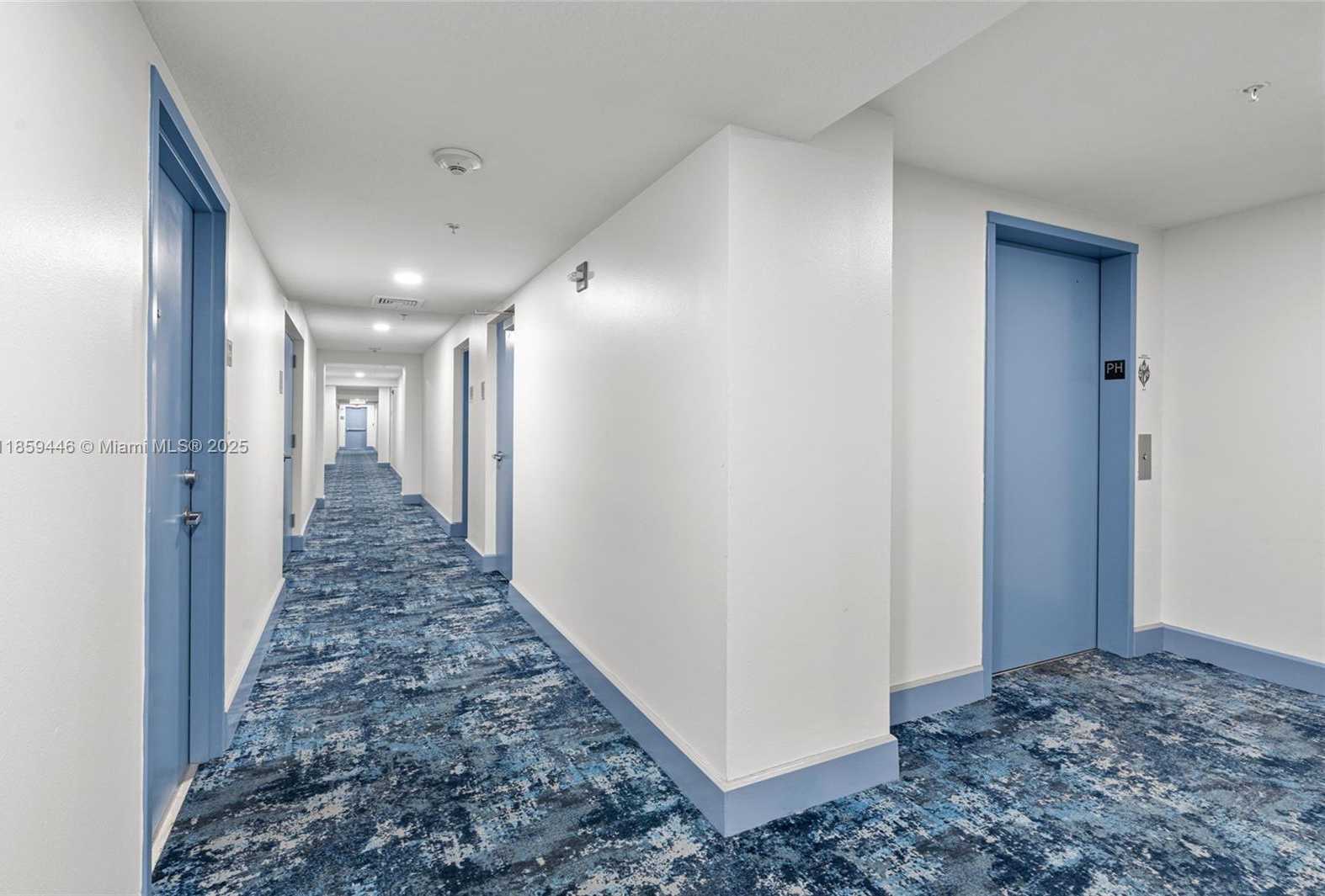 Small Image of 7600 COLLINS AVE #1208, Miami Beach Number 11