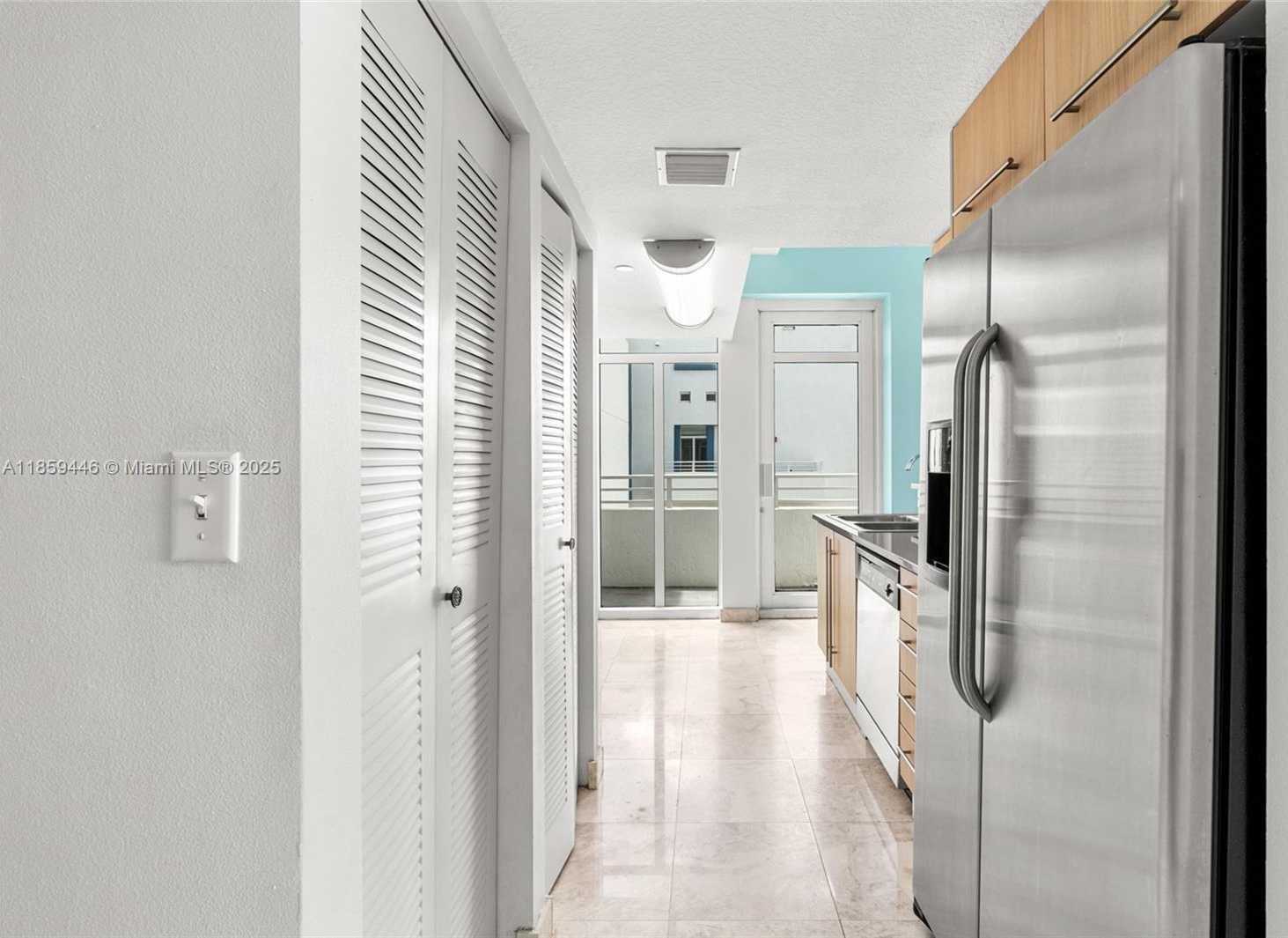 Small Image of 7600 COLLINS AVE #1208, Miami Beach Number 14