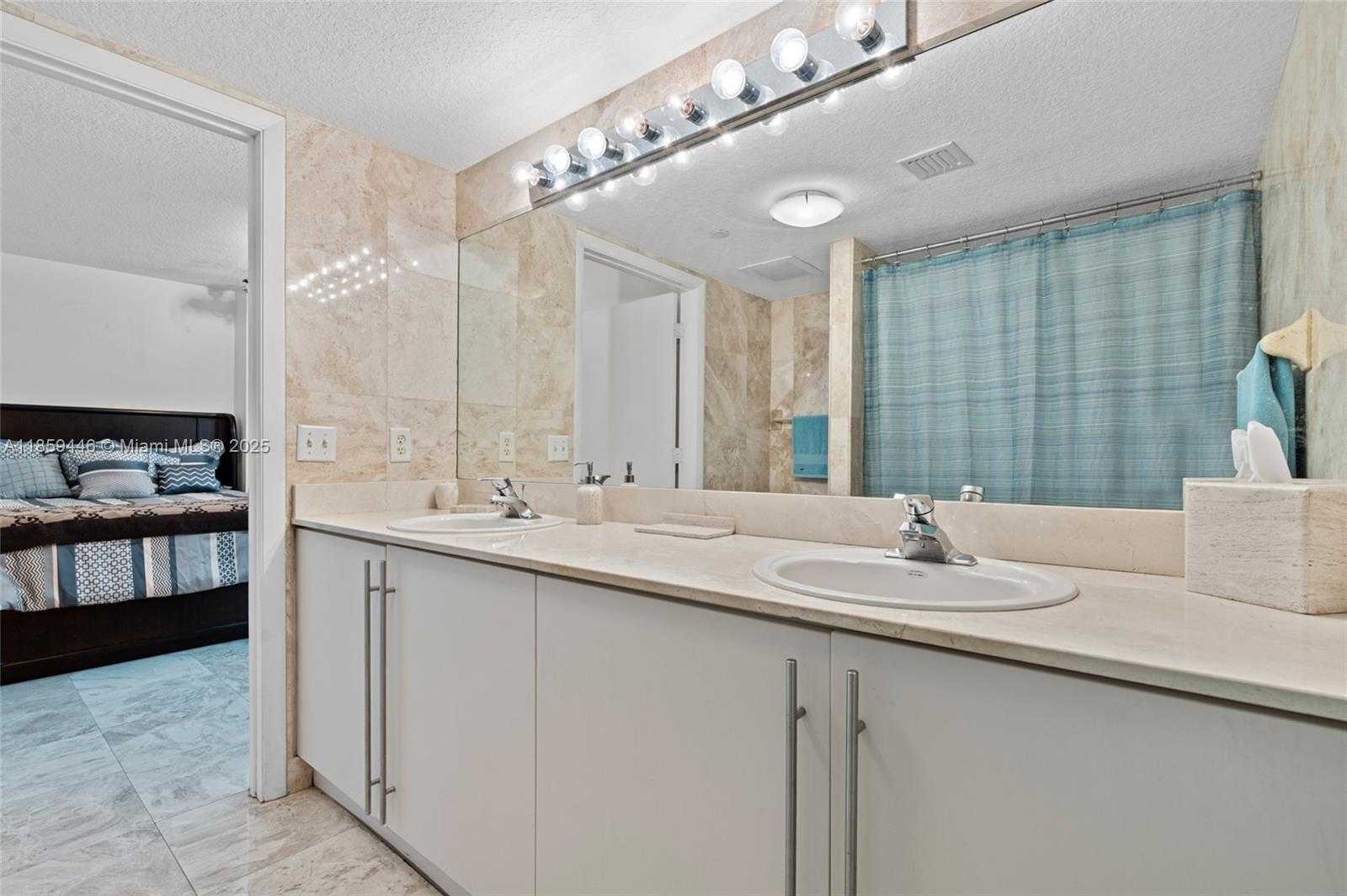 Small Image of 7600 COLLINS AVE #1208, Miami Beach Number 29