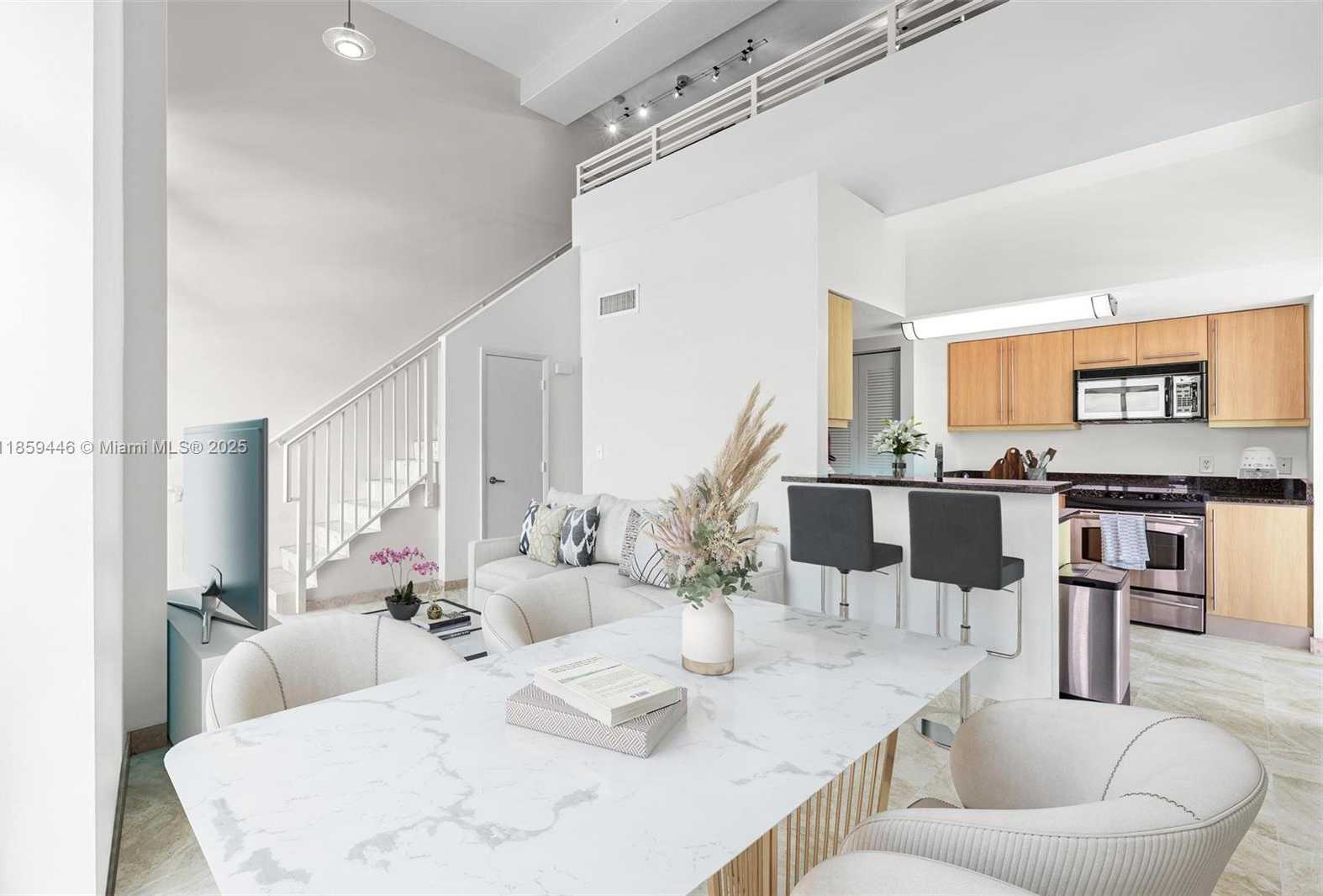 Small Image of 7600 COLLINS AVE #1208, Miami Beach Number 6